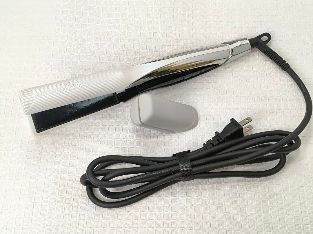 正規品　ReFaリファ ビューテック ストレートアイロン　21年製