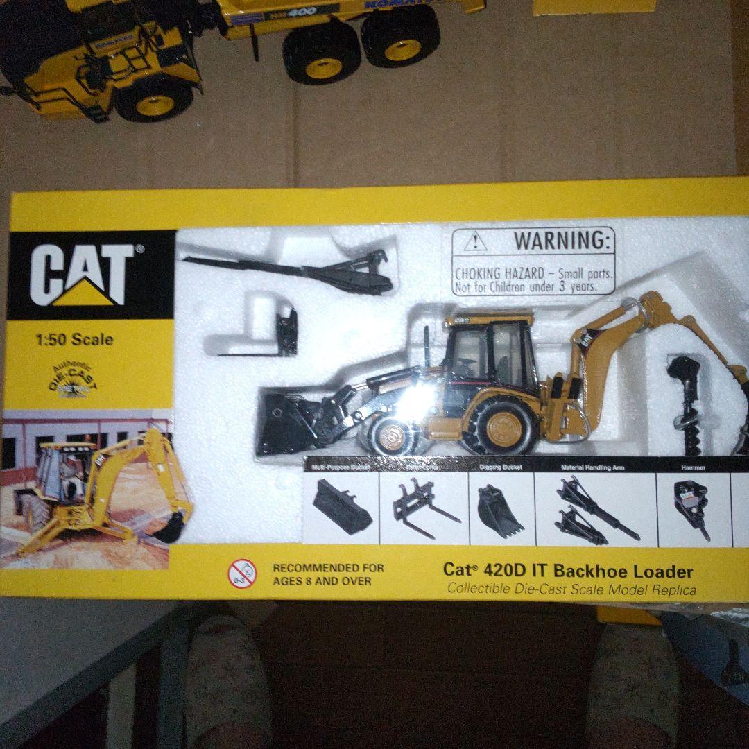 キャタピラー建機　CAT 420D IT バケットローダー　1/50