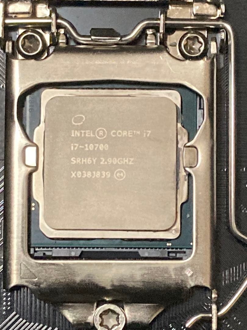 i7 10700ジャンク本体のみ