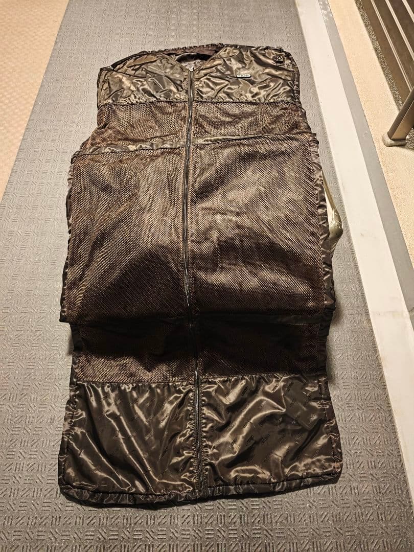 RIMOWAリモワトパーズ チタニウム82L　92073