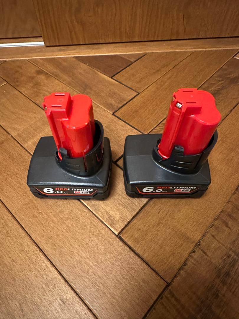 ミルウォーキー M12 排水ハンディポンプ M12&M18兼用充電器 バッテリー