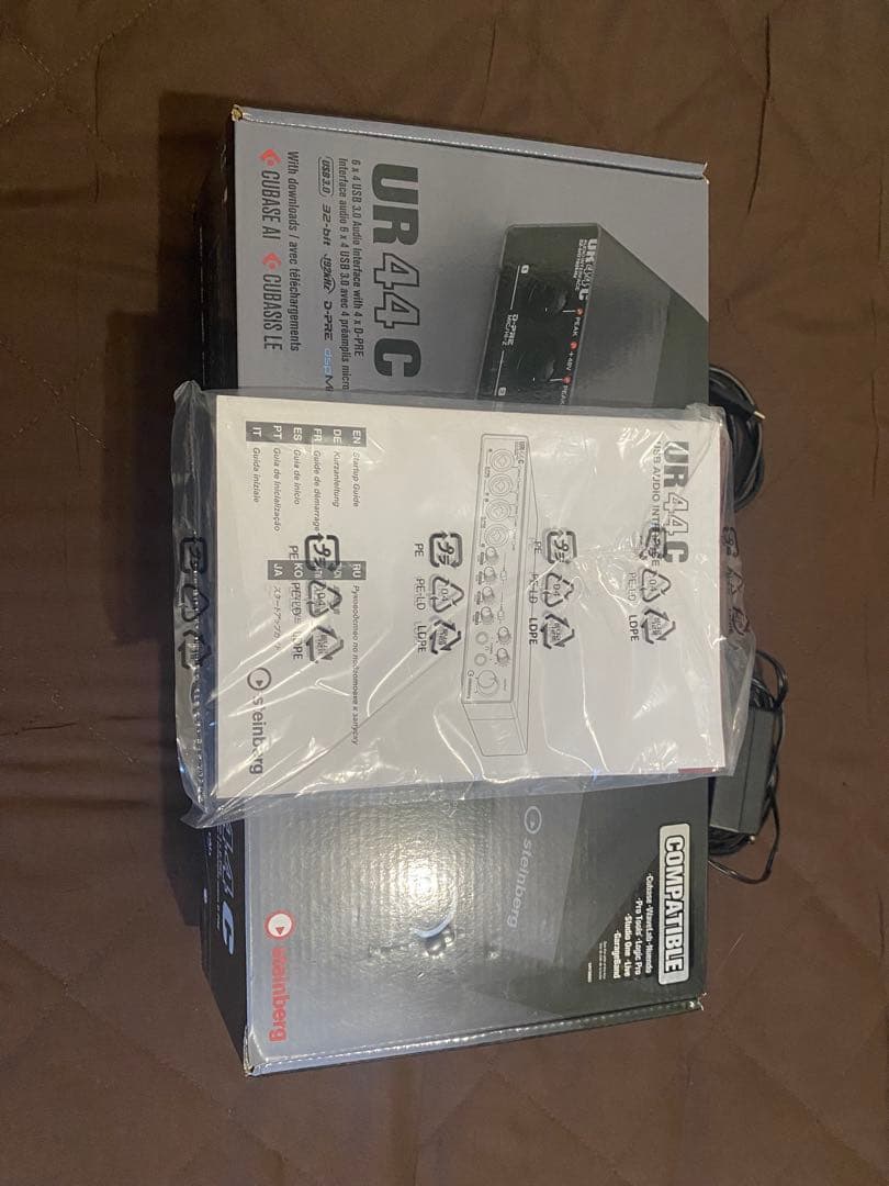 UR44C【美品】