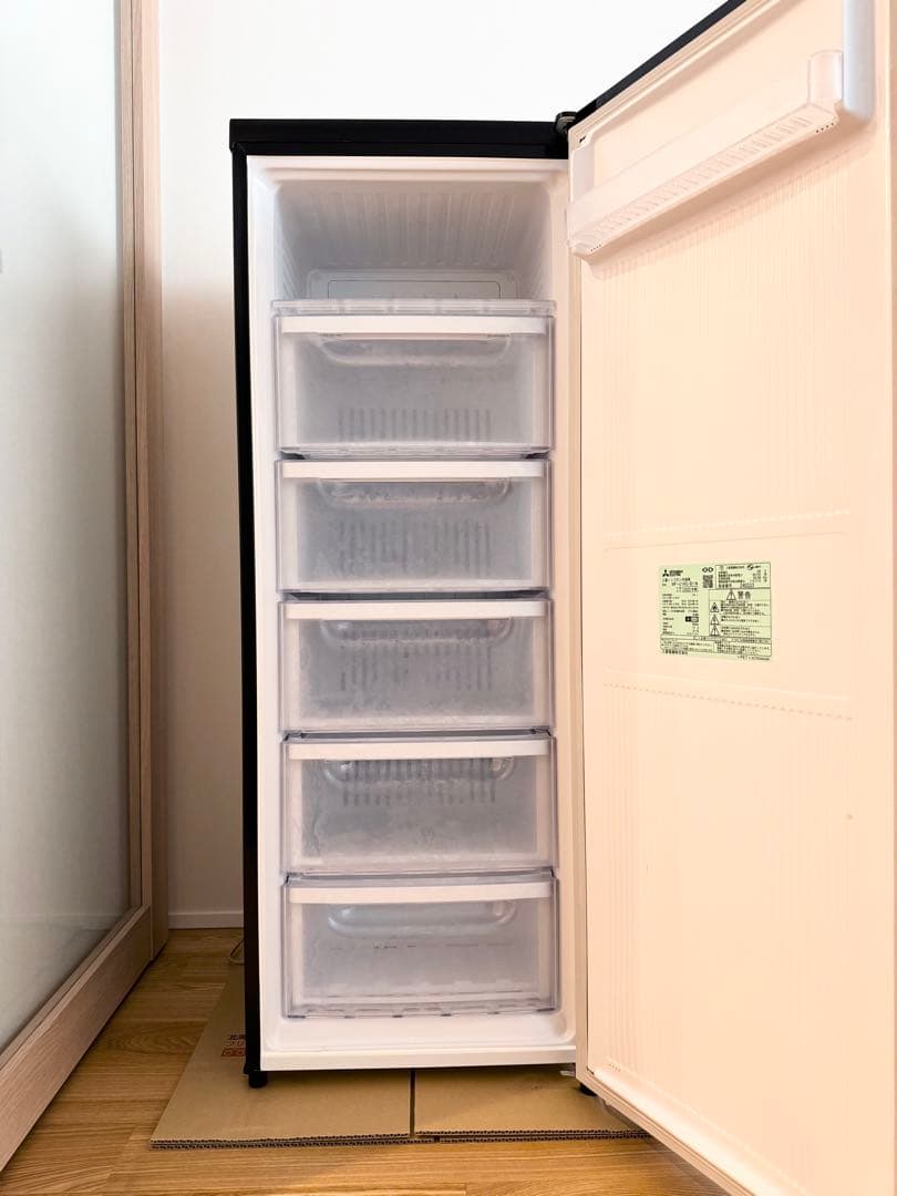 冷凍庫　MITSUBISHI ブラック