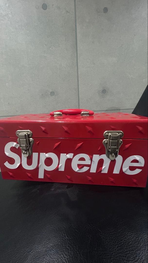 Supreme Diamond Plate Tool Box 工具箱