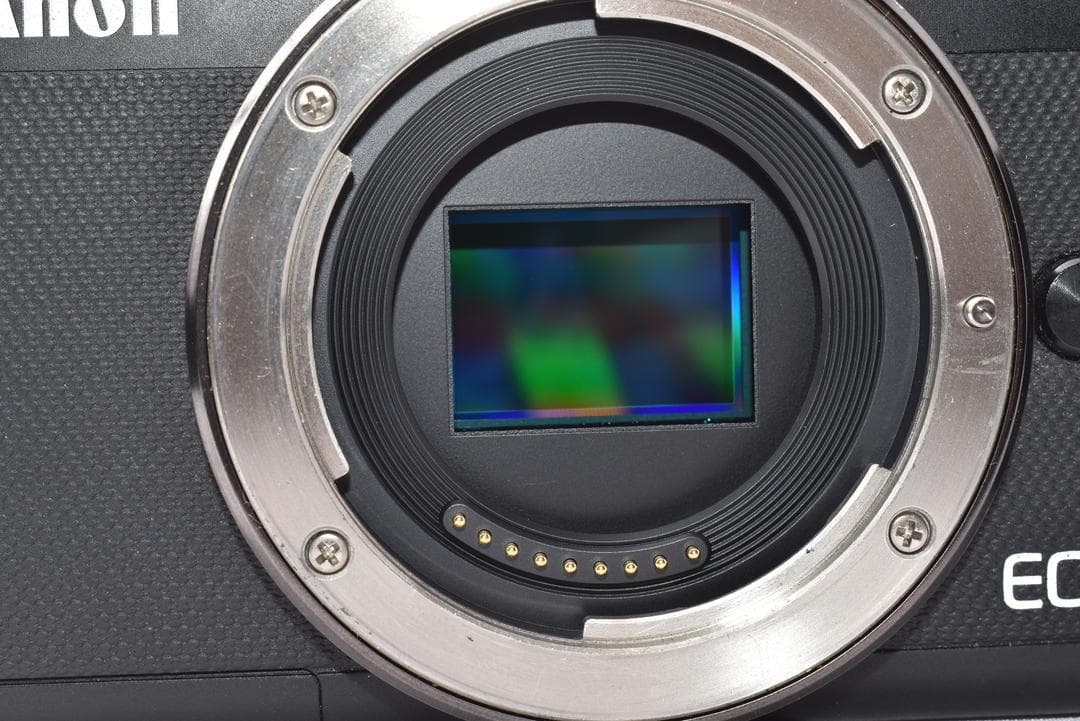 Canon EOS M100 ブラック 15-45mm レンズキット