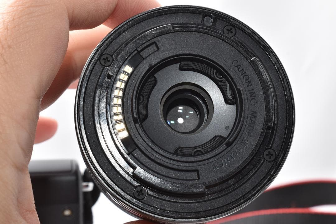 Canon EOS M100 ブラック 15-45mm レンズキット