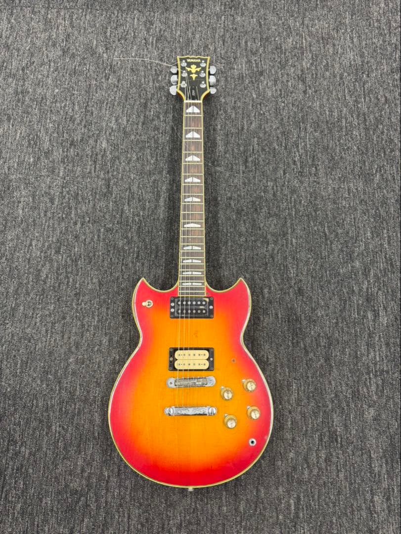 YAMAHA ヤマハ　SG700 エレキギター サンバースト