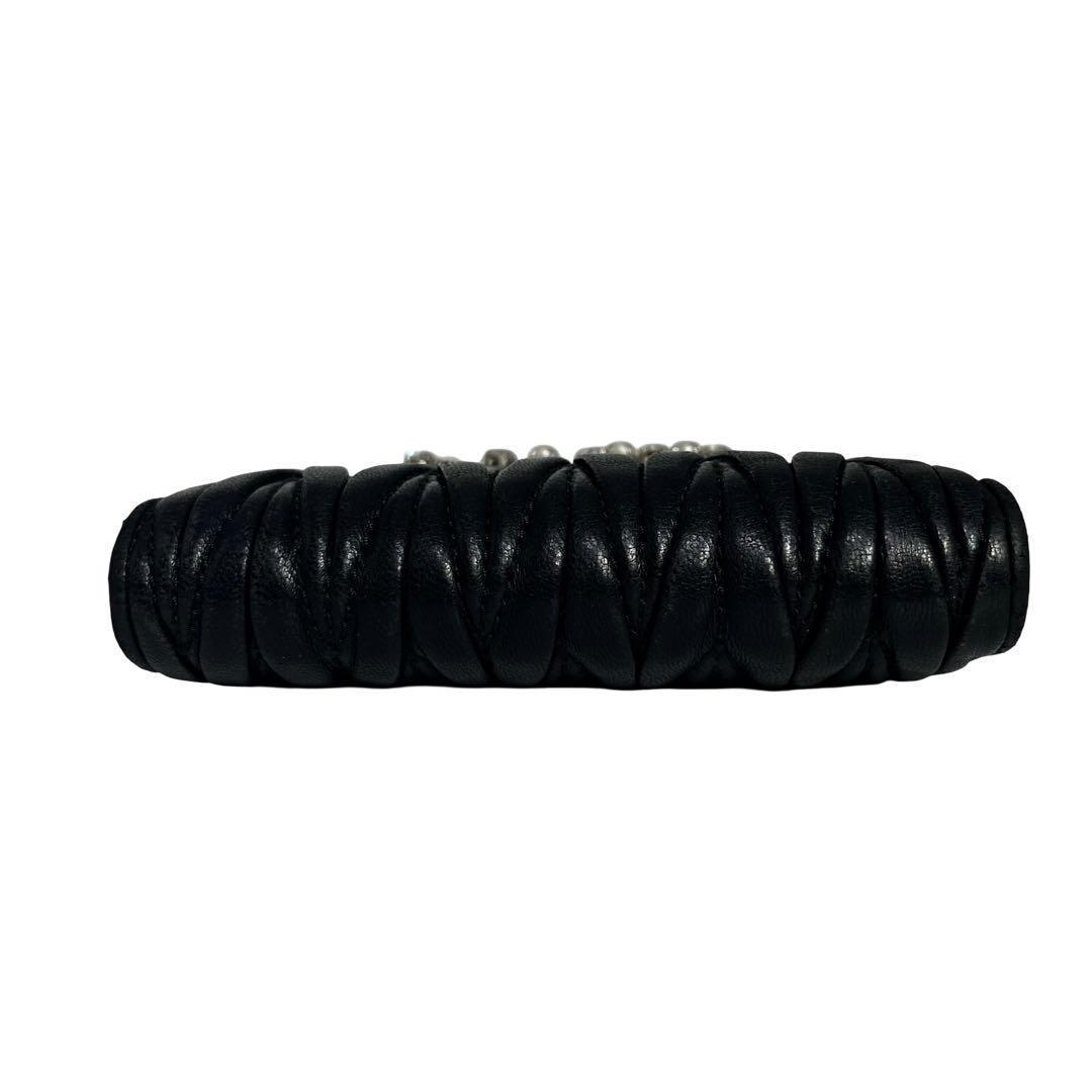 レア✨ミュウミュウ 二つ折り財布 ロゴ ビジュー マテラッセ レザー 黒
