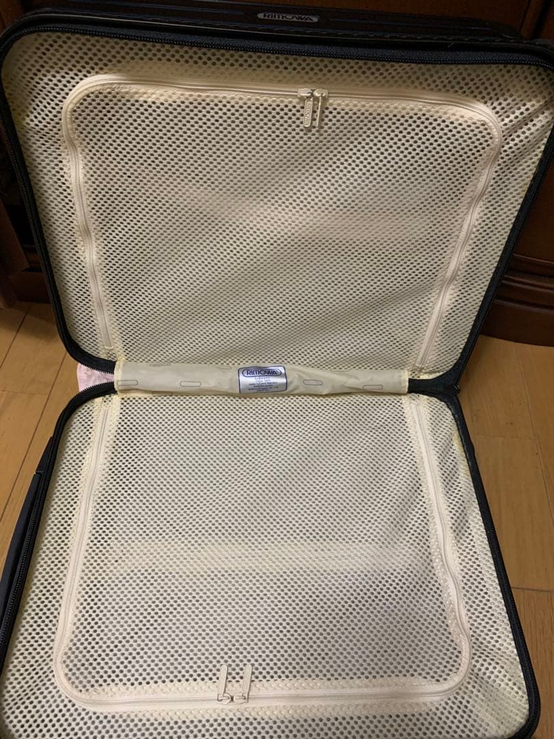 期間限定セール　リモワキャリー　サルサエア　22L ネイビー　希少機内持込　4輪