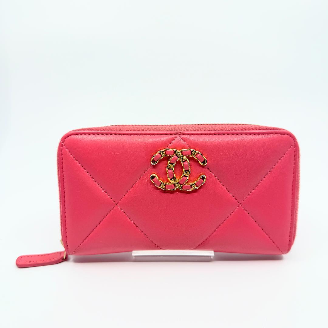 CHANEL シャネル　コンパクトウォレット　CHANEL 19　ディズヌフ