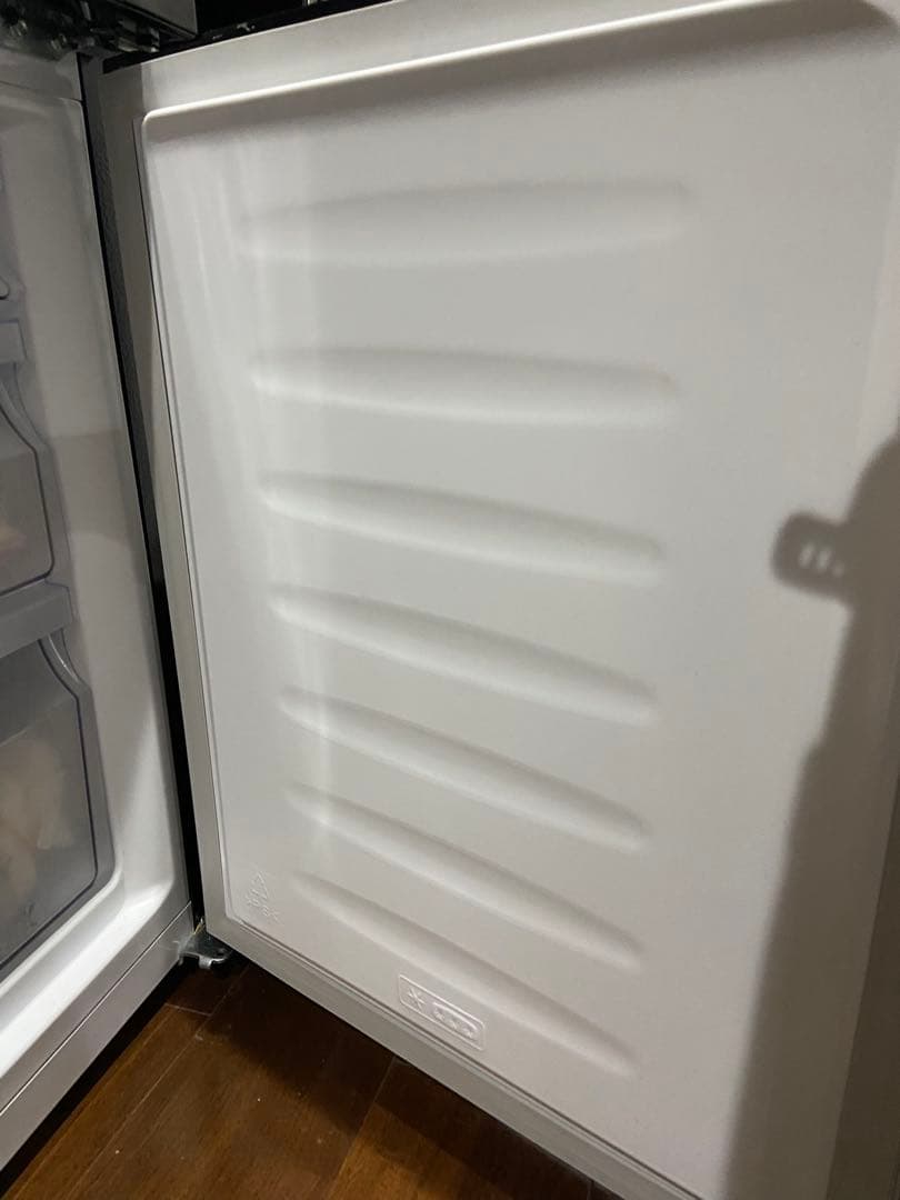 あや ハイセンス冷蔵庫 品番：HR-D1701B/W/S/WL