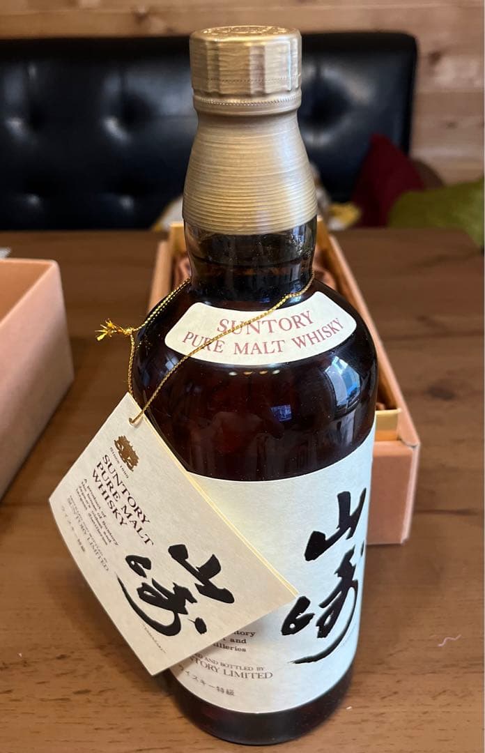 ⭐︎激レア 新年セール中⭐︎ サントリーウイスキー 特級 山崎 ベロアケース付き