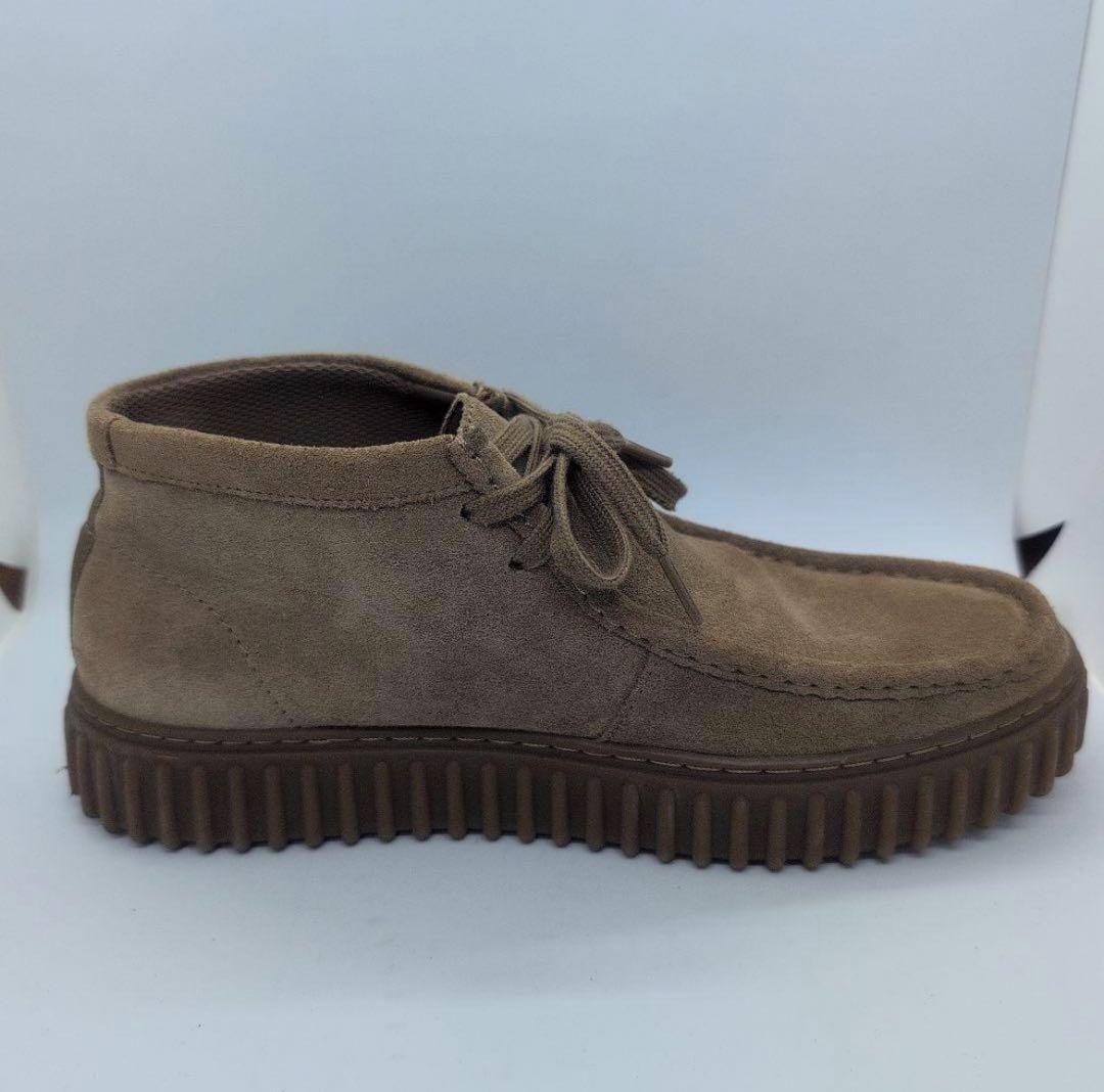 clarks　ワラビーブーツ　ベージュ スエード
