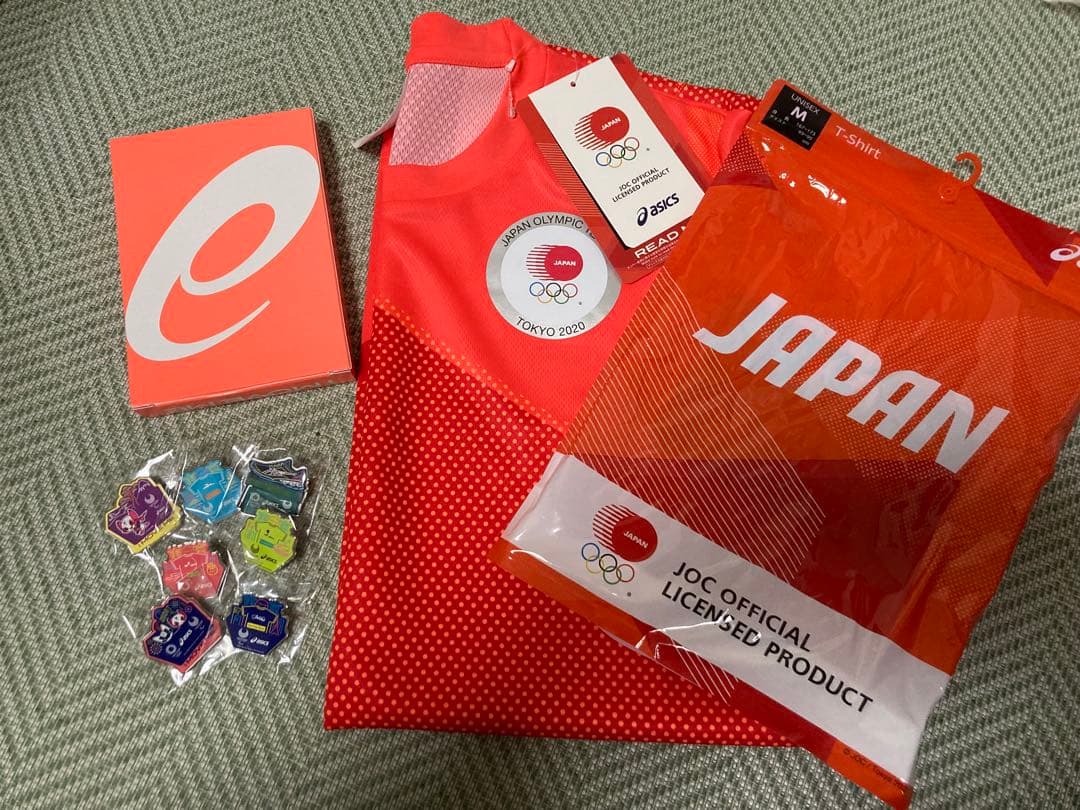 希少！東京2020オリンピック アシックス ピンバッジ 7点セットTシャツ付き