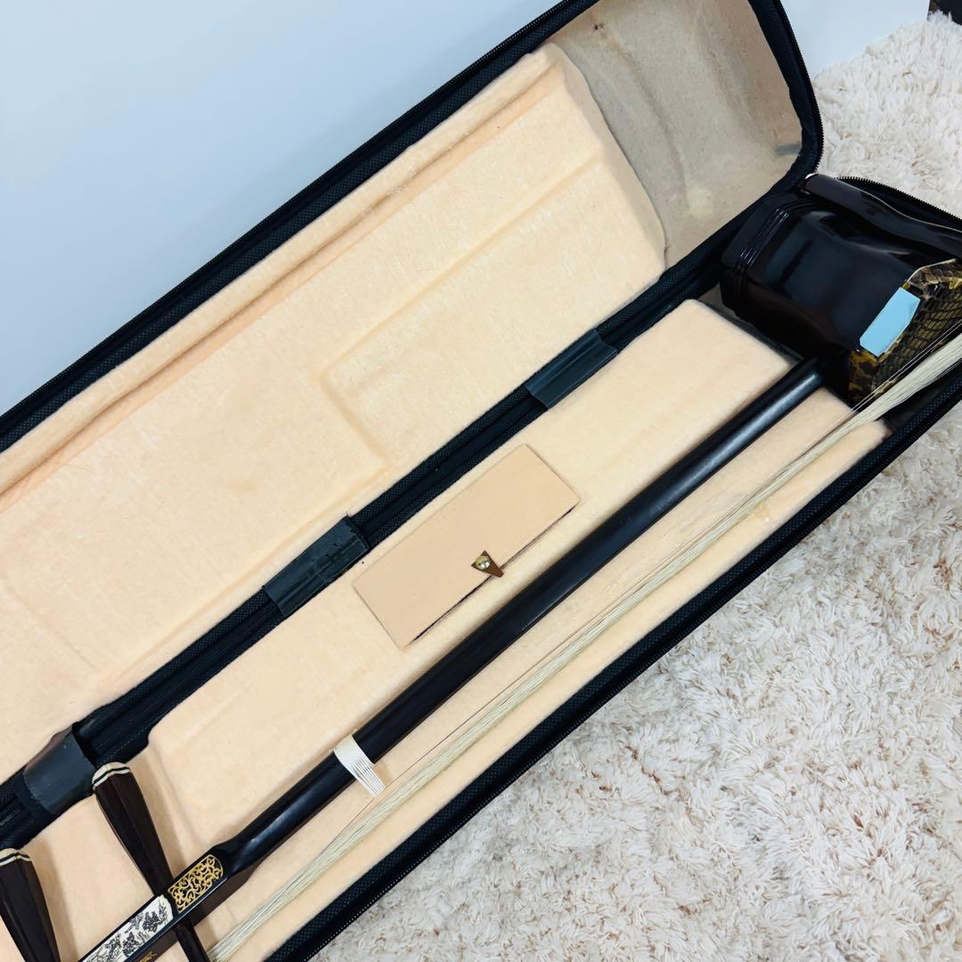 24時間以内発送 美品　蘇州　二胡　紅木　精品　万菊根制　蛇皮　ケース　弓