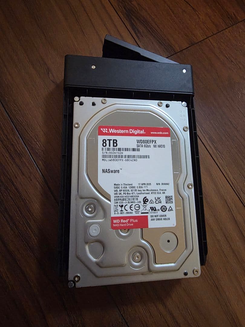 UGREEN NASyne DXP2800と8TB WD Red Plusセット
