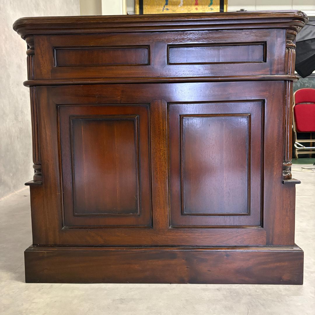 プレジデントデスク 両袖 デスク　アンティーク マホガニー 社長デスク