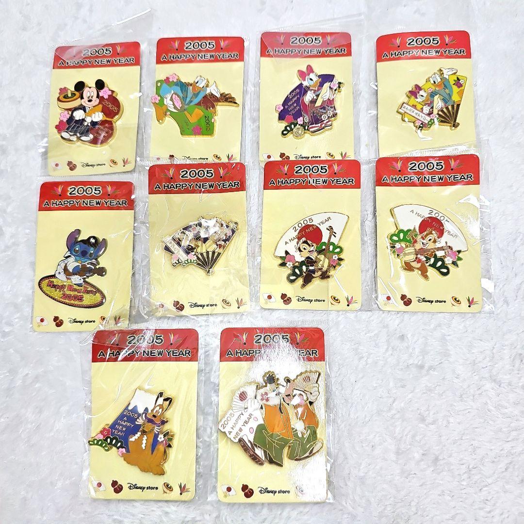 DisneyStore 2005 ハッピーニューイヤー ピンバッジ まとめ売り