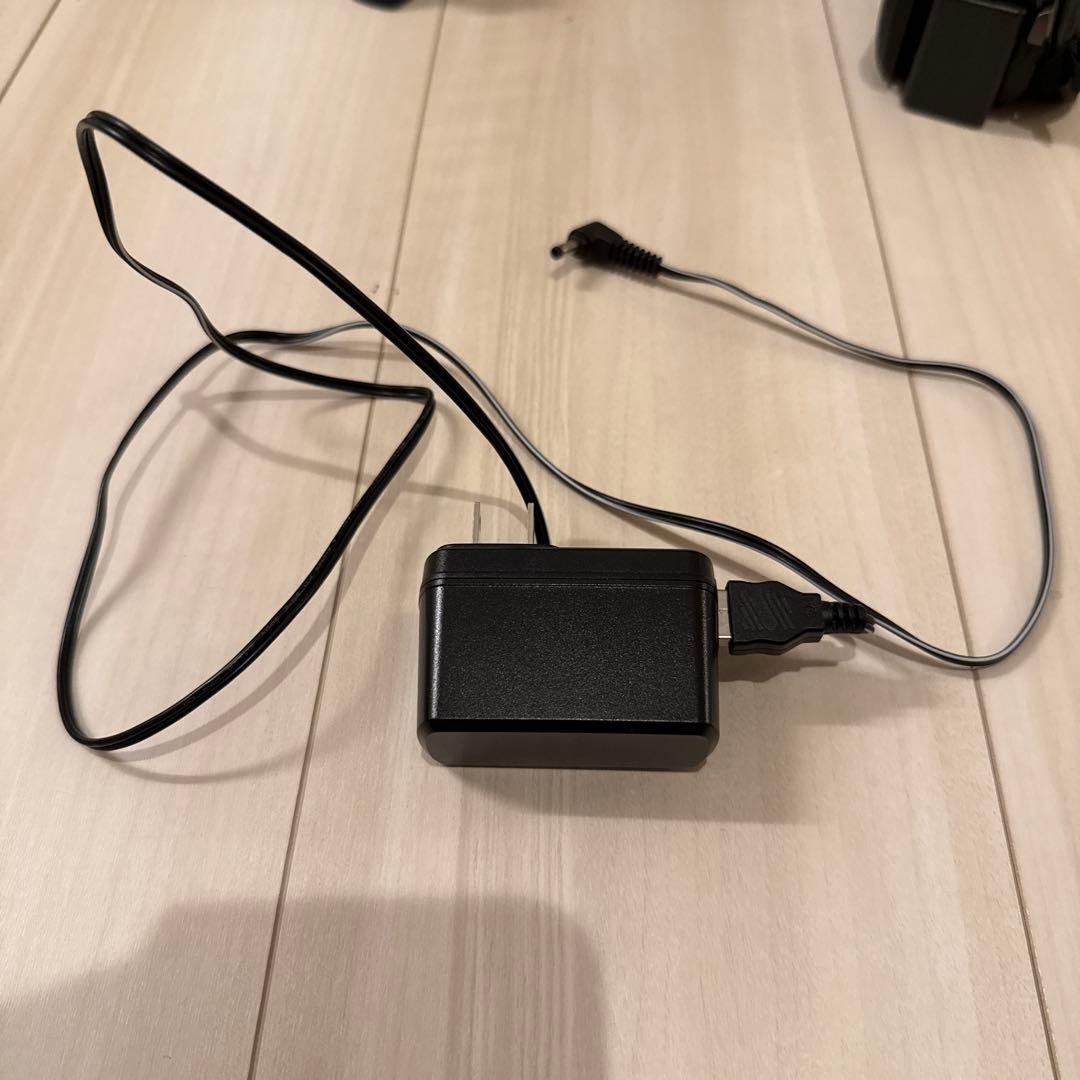 Panasonic HC-V495M ビデオカメラ 本体・スタンド・ケース付き