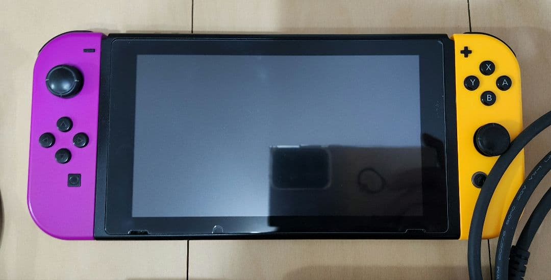 Nintendo Switch 本体 ジョイコンとケース付き