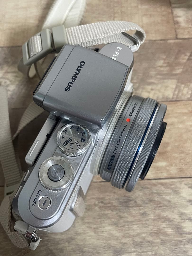 k*o様 OLYMPUS PEN E-PL8ミラーレスカメラ レンズセット