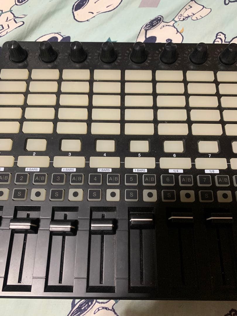 AKAI APC40 MKII MIDIコントローラー