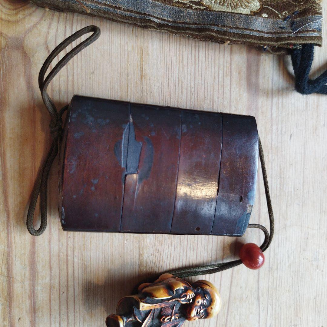 骨董　古民具　道具　印籠と根付　袋入