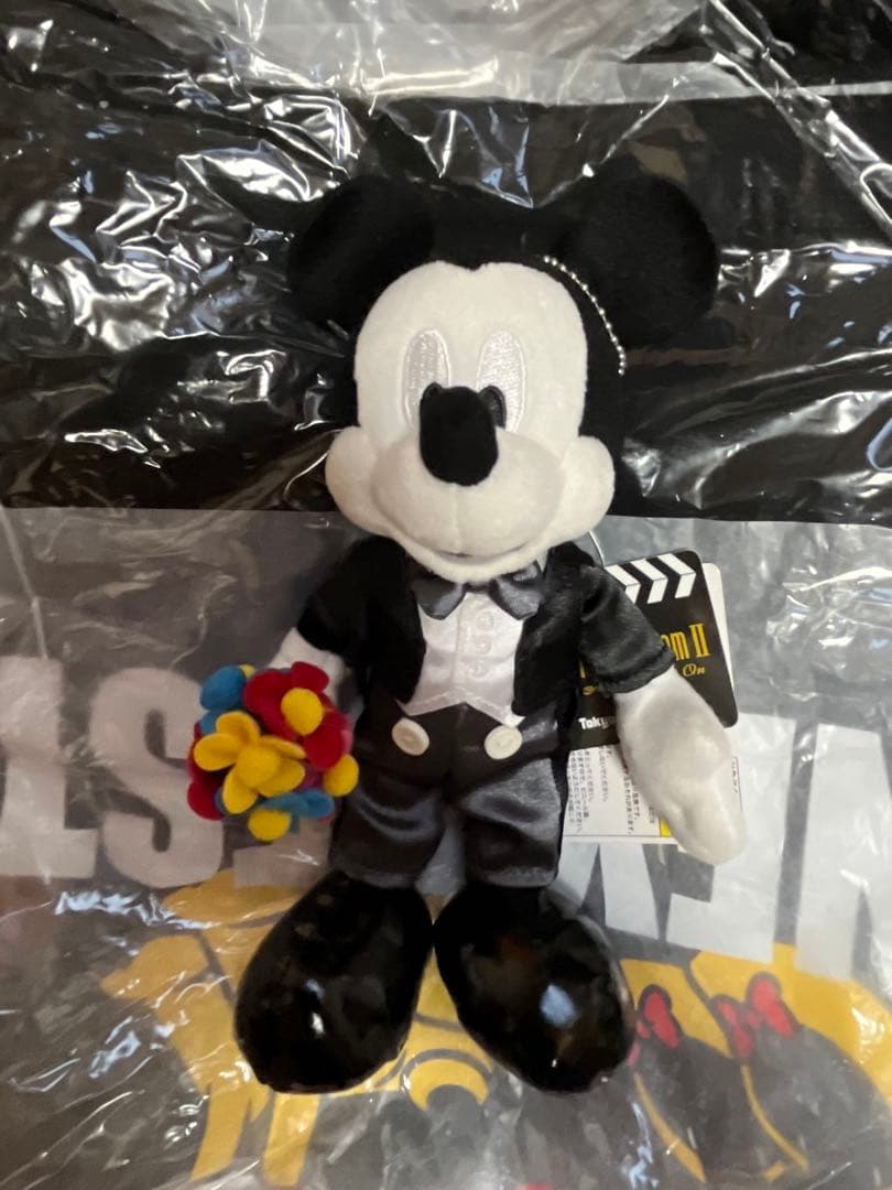 グッズ　ディズニー ぬいぐるみバッジ 新品 ミッキー ミニー　モノクロ　白黒