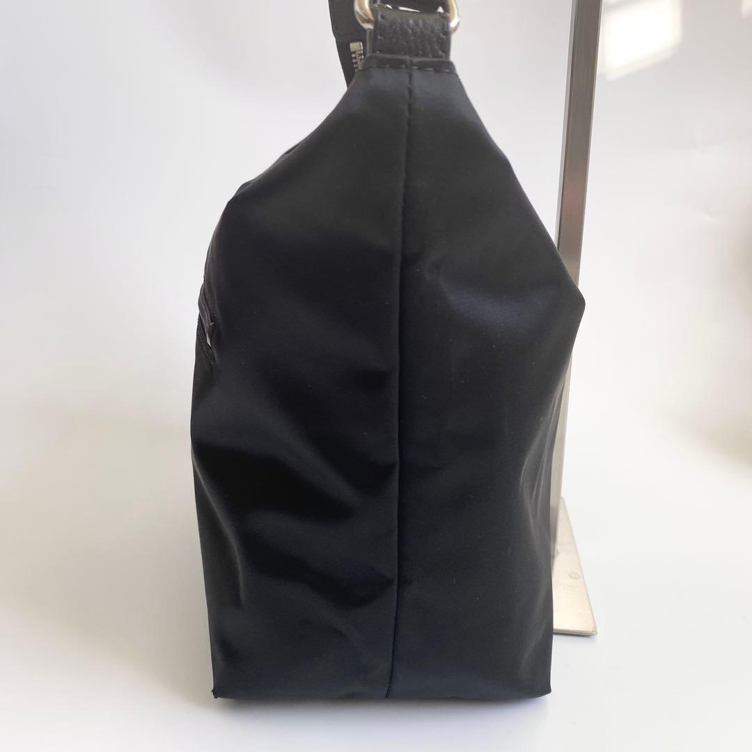 ラシット　軽量/シンプルショルダーバッグ【クラウズナイロン】