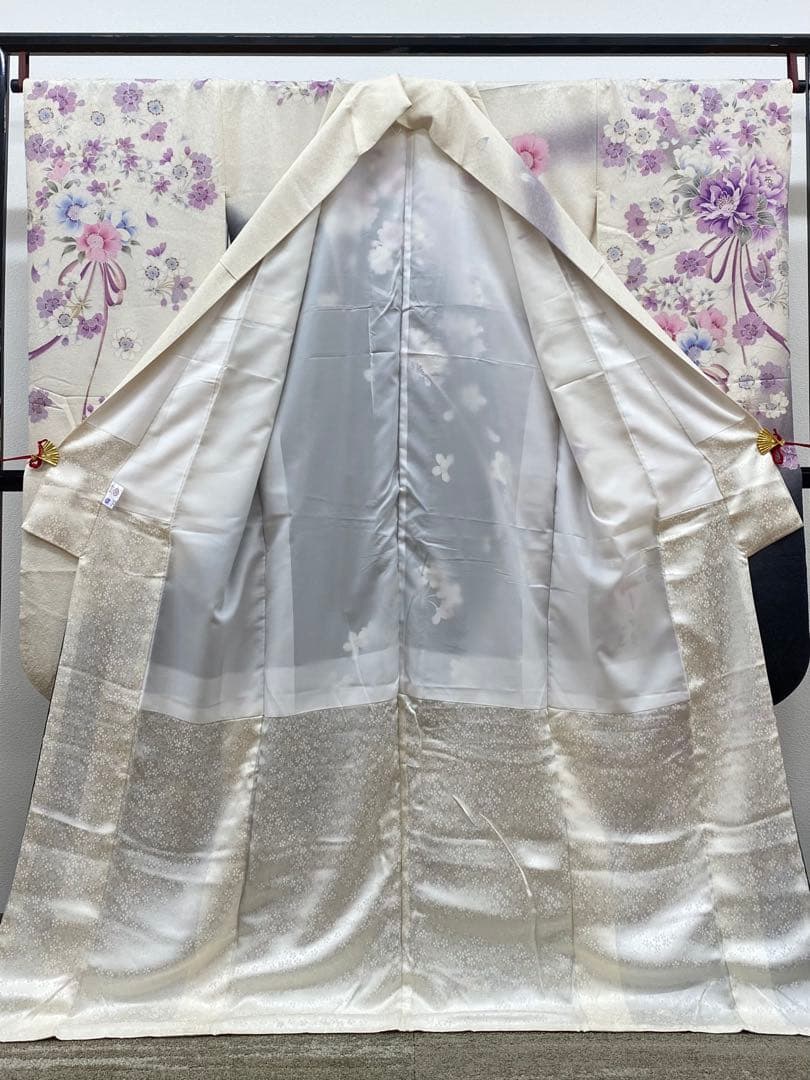 メーカー品振袖 豪華 ラメ刺繍 金彩 銀彩 紋意匠 身丈cm 撥水加工済