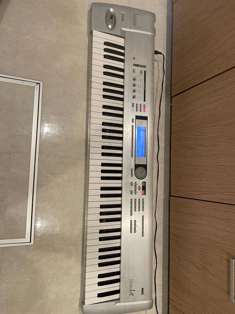 KORG TRITON Le 76鍵盤　ケース付き