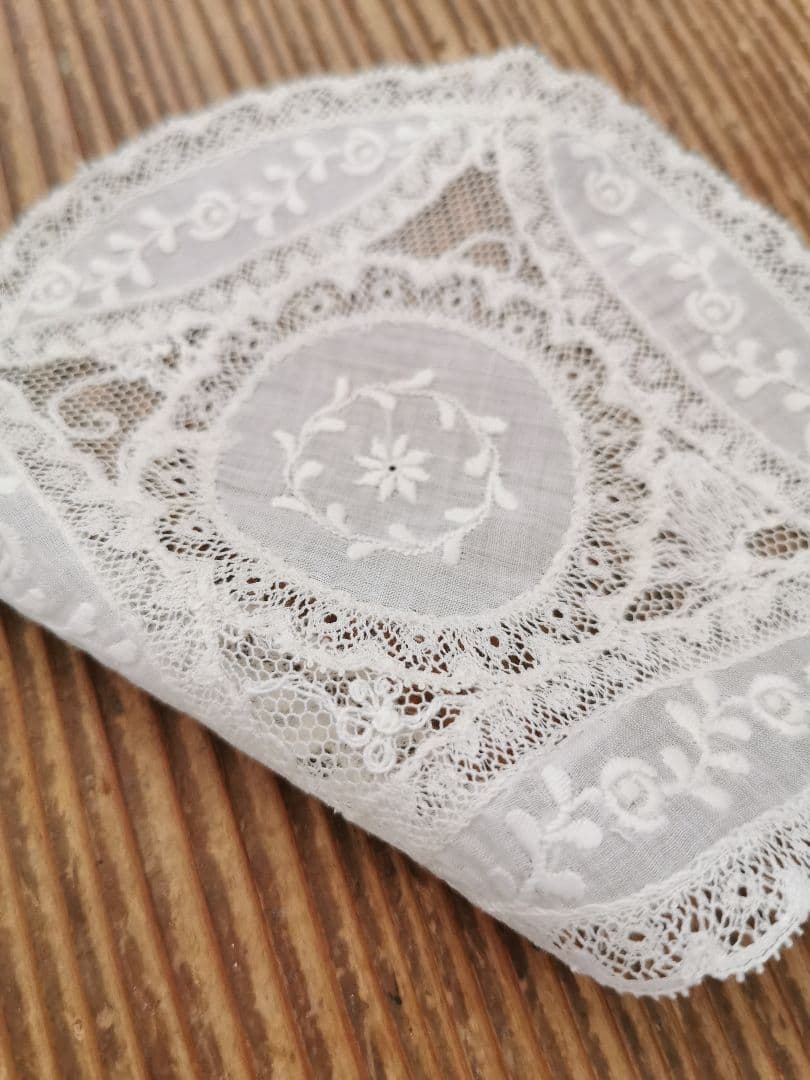 アンティーク ノルマンディーレース 小さなドイリー ロゼッタ エンブロイダリー