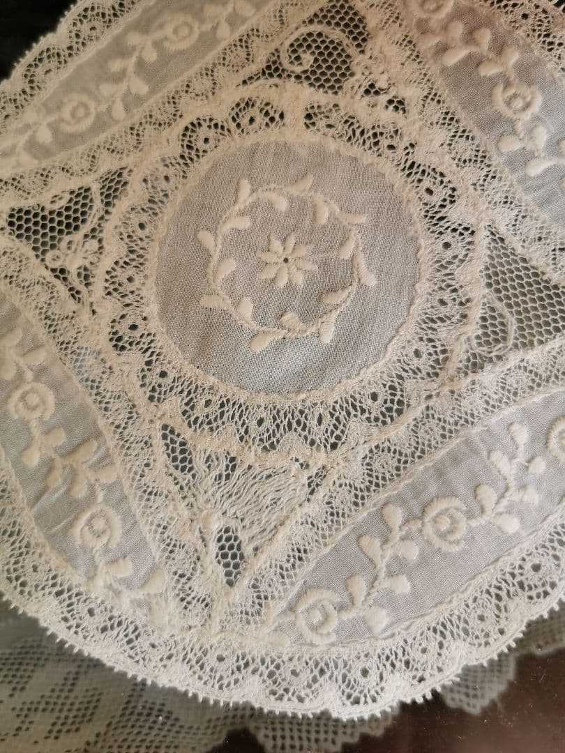 アンティーク ノルマンディーレース 小さなドイリー ロゼッタ エンブロイダリー
