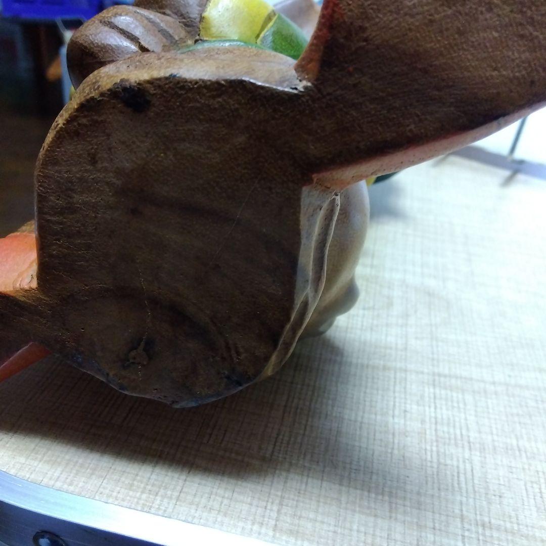 ドナルドダック　木彫りの置物