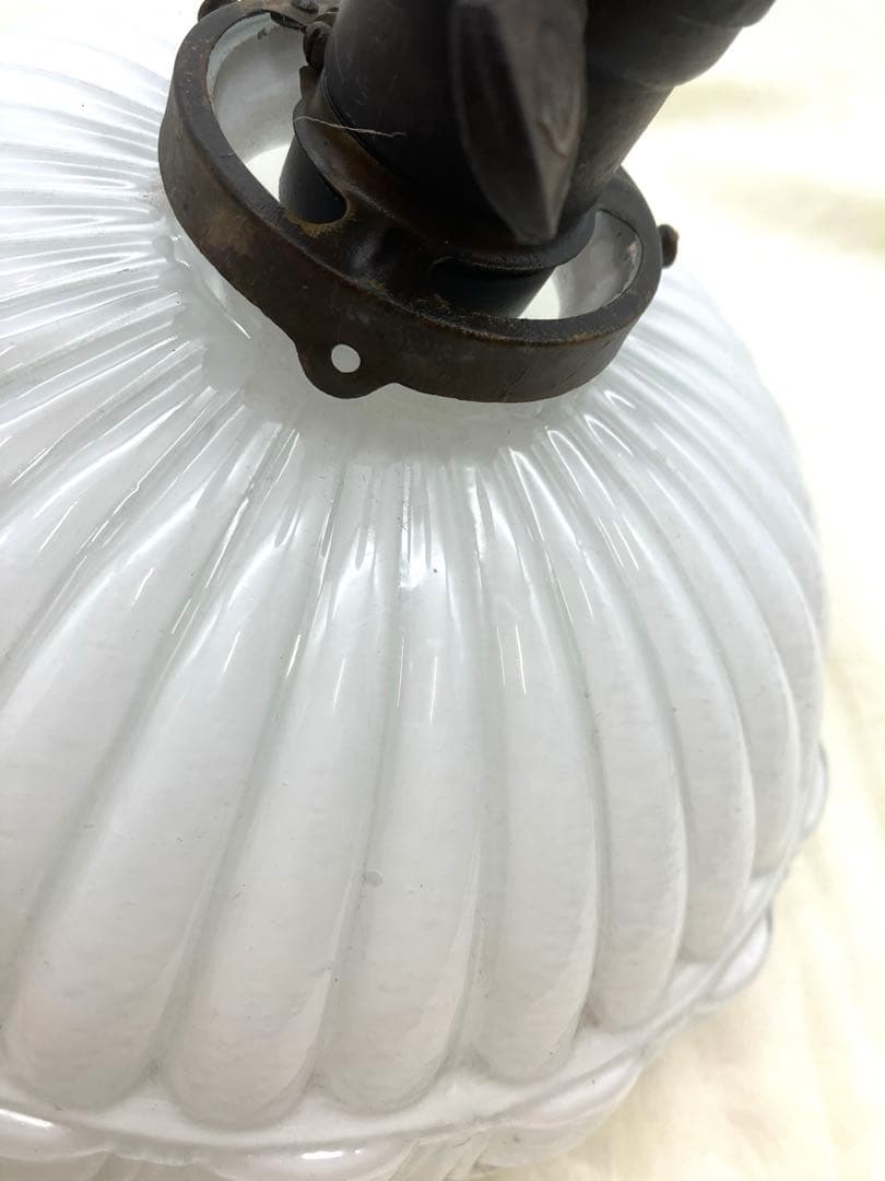 昭和レトロ　電笠 乳白ガラス　プレスガラス　セル巻き　古い電傘　ガラスシェード