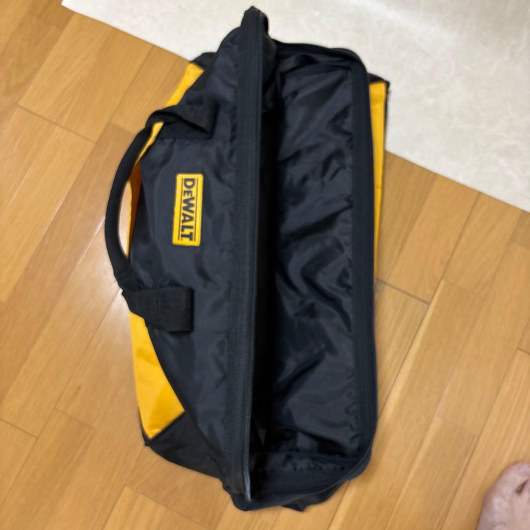 旅行用バッグ