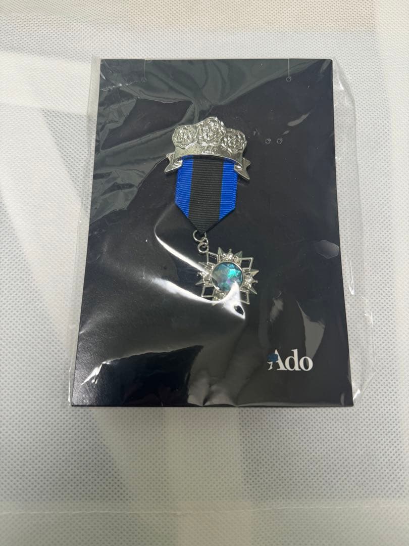 Ado カムパネルラ　エレガントおしゃれさんブローチ