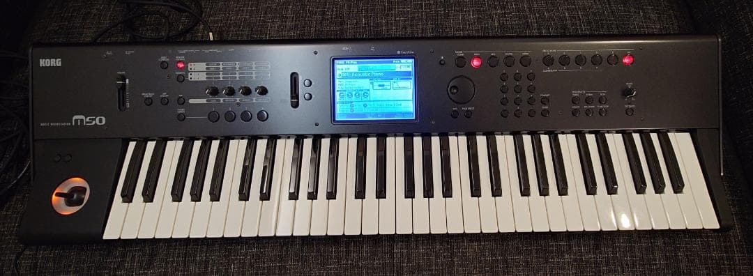 KORG M50-61 シンセサイザー 61鍵 ソフトケース付