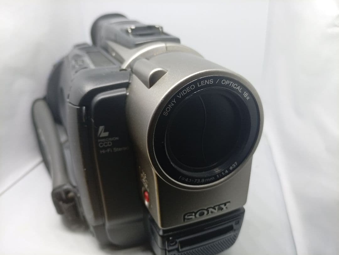 値下げ動作品　SONY Hi8ビデオカメラ　Handycam CCD-TRV95