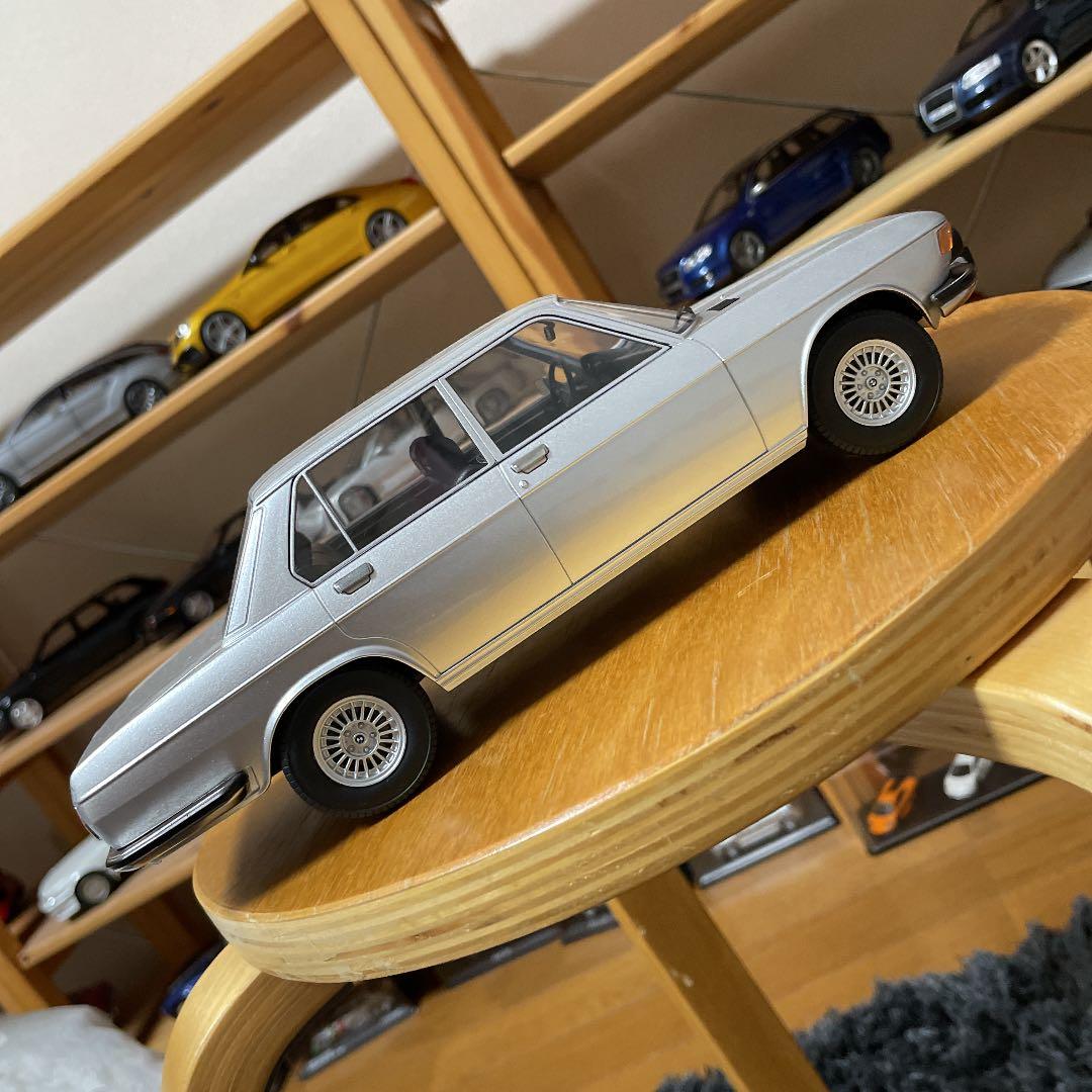 1/18 BMW E3系