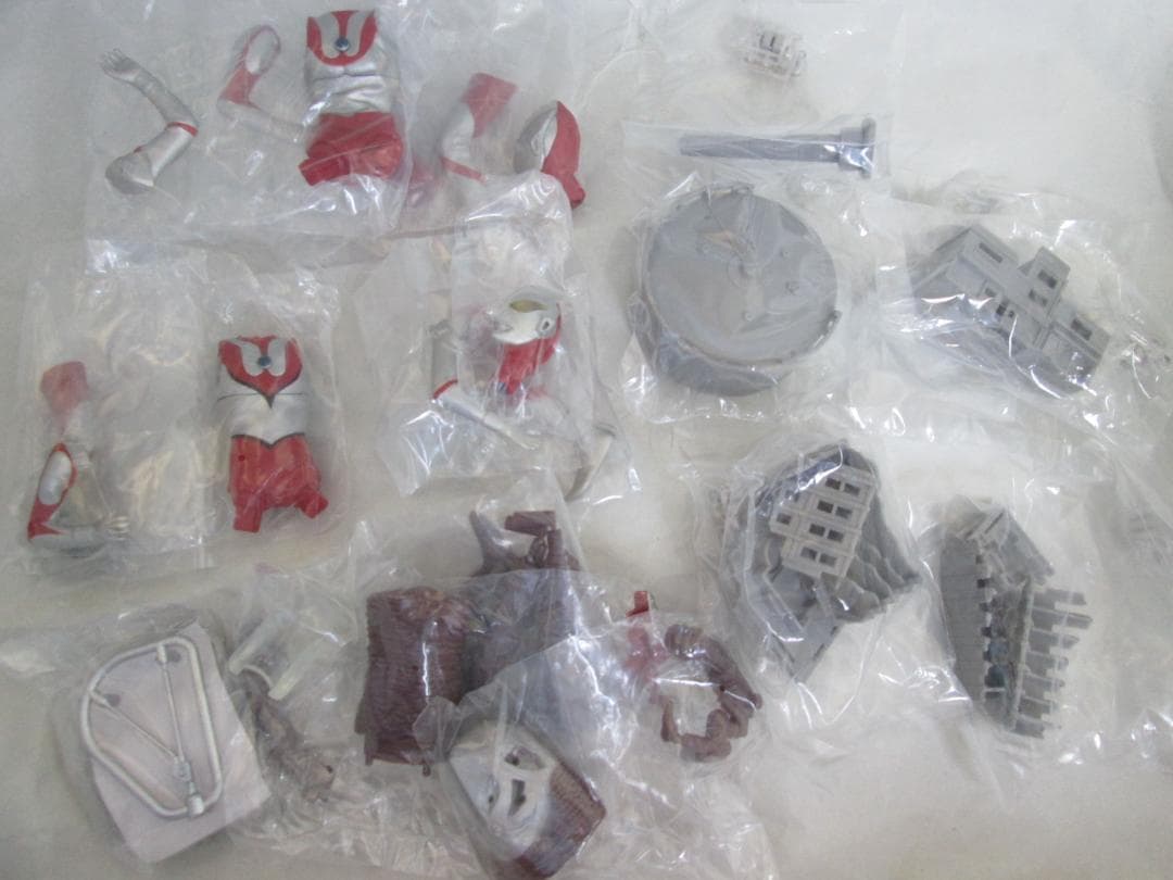 新品未開封　アルティメットルミナス　ゼットン　ウルトラ6兄弟　ティガ セット