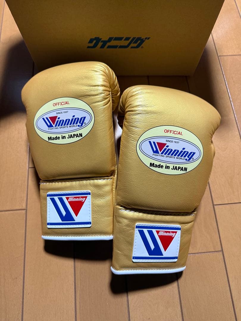 Winning ボクシンググローブ 8oz ゴールド