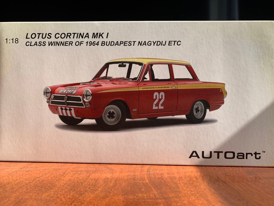 ミニカー AUTOart Lotus Cortina MK I 1964 1/18