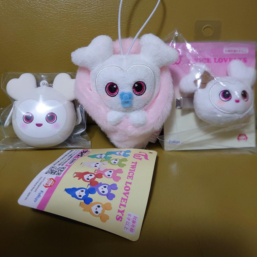 おくるみマスコット　ぬいぐるみヘアピン　シリコンミニウォレット　ダヒョン