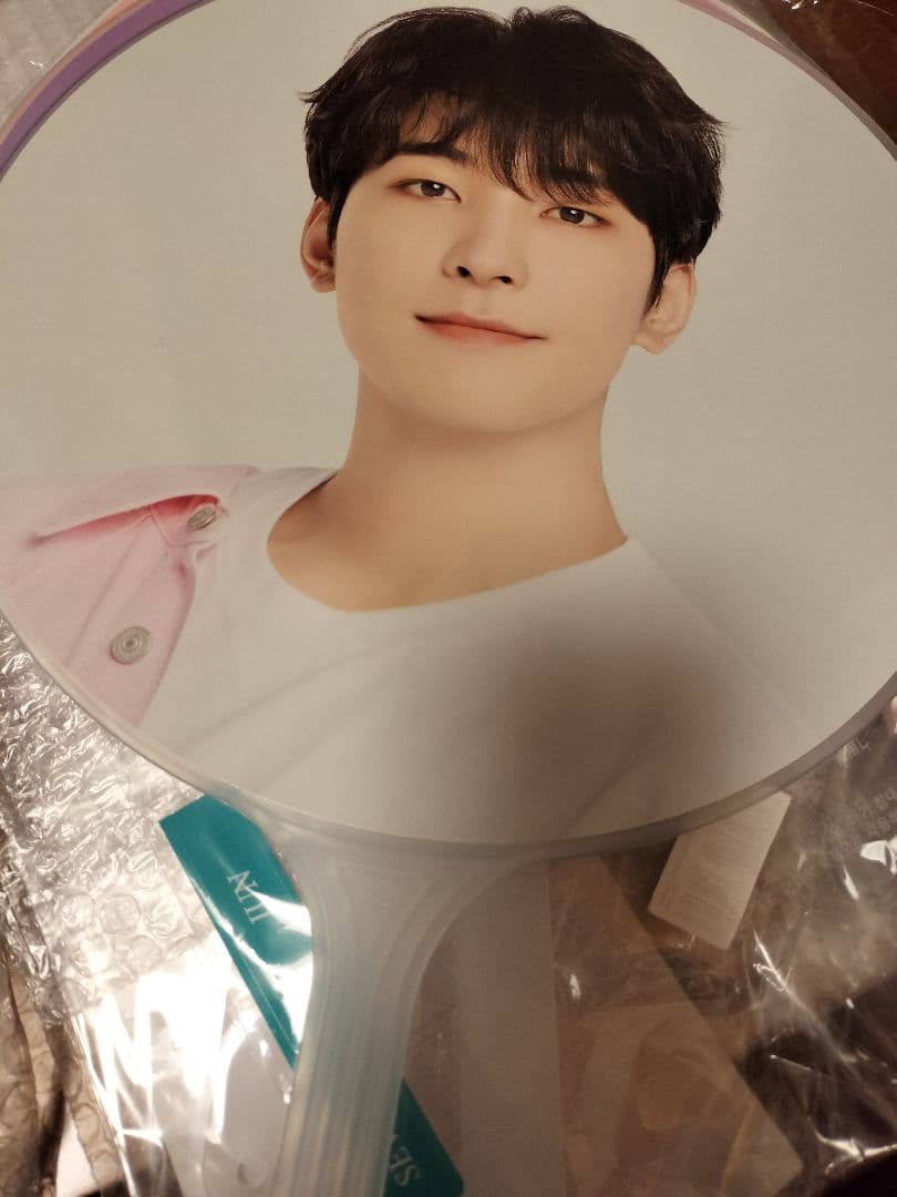 ウォヌ ケレン うちわ SEVENTEEN WONWOO caratland