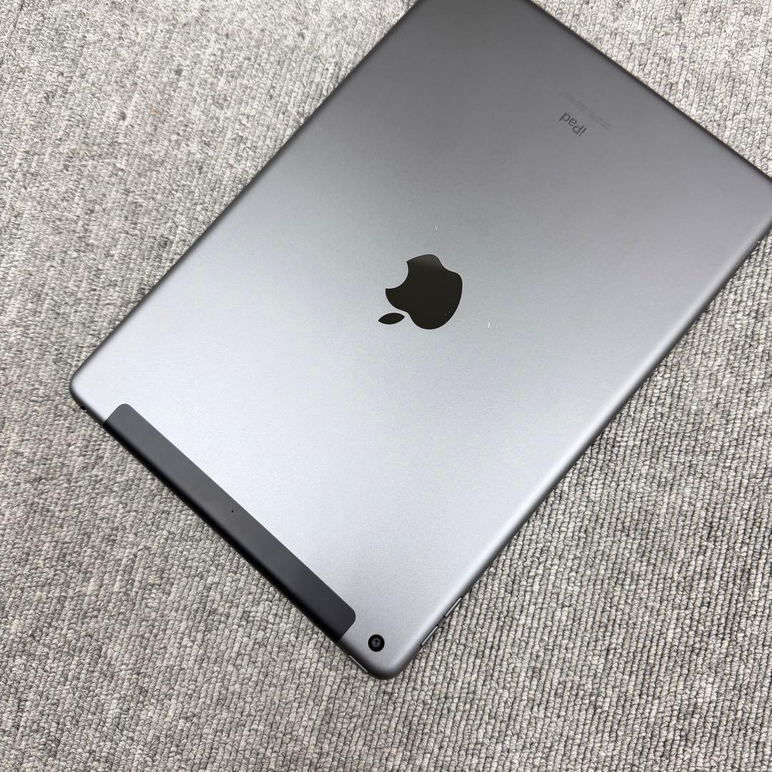 iPad 第7世代 32GB Wi-Fi + Cellular スペースグレイ