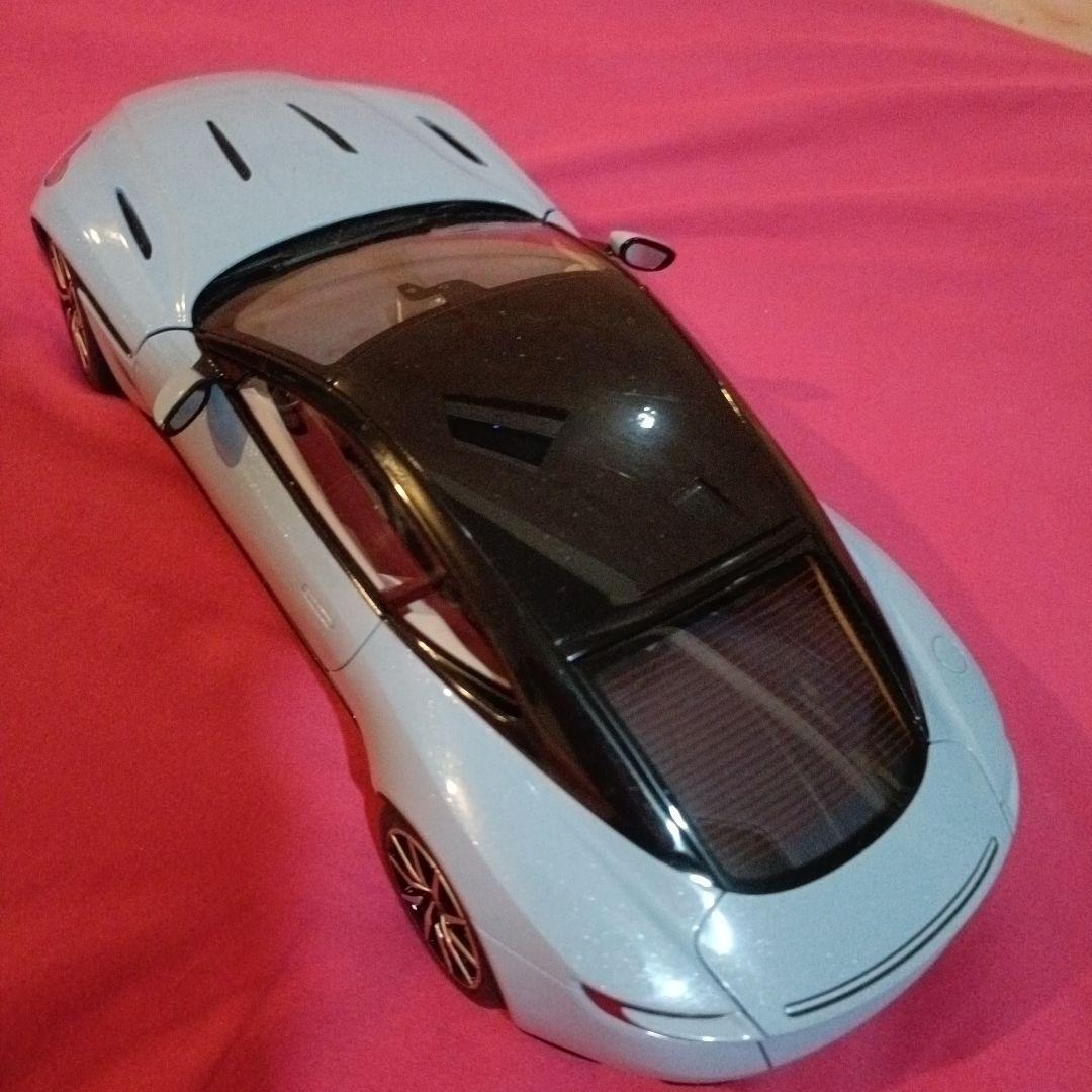 AUTOart 1/18　アストンマーチン DB11 メタリック・ライトブルー
