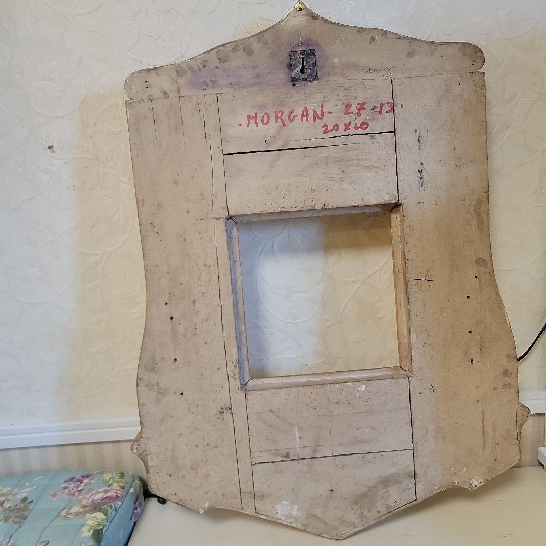 西洋アンティーク　ヴィンテージ　額縁　フレームのみ　金色の装飾額