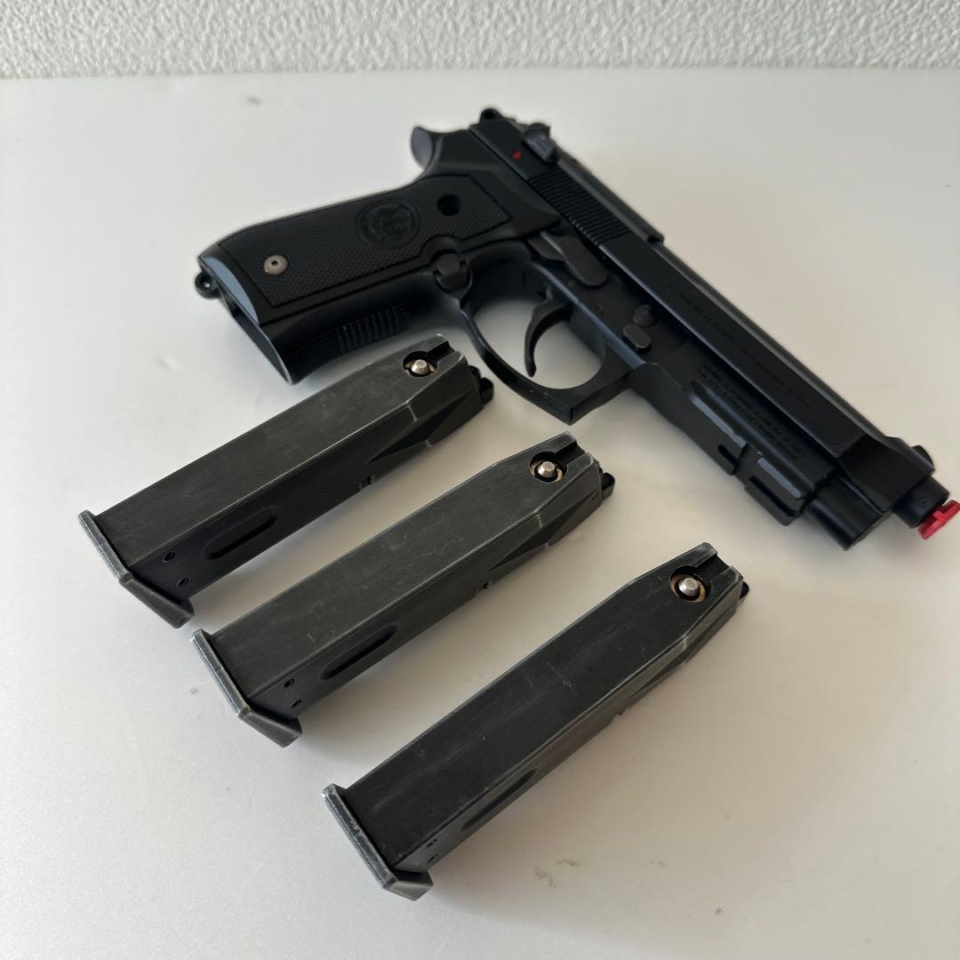 3*s様 東京マルイ　ガスブローバック　M9A1　マガジン３本付き