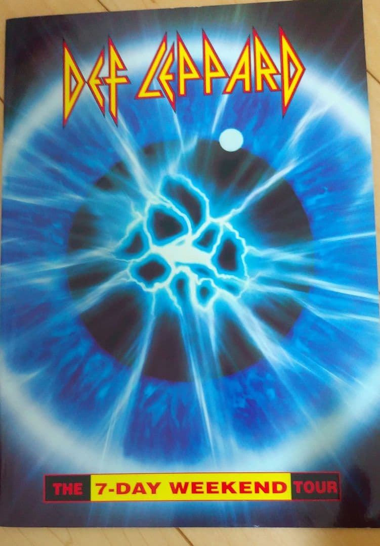 DEF LEPPARD 来日パンフレット